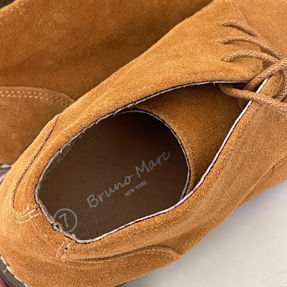 Bruno Marc Tan Suede Chukka Boots Men’s Sz 7 Lace Up Leather Lined Round Toe